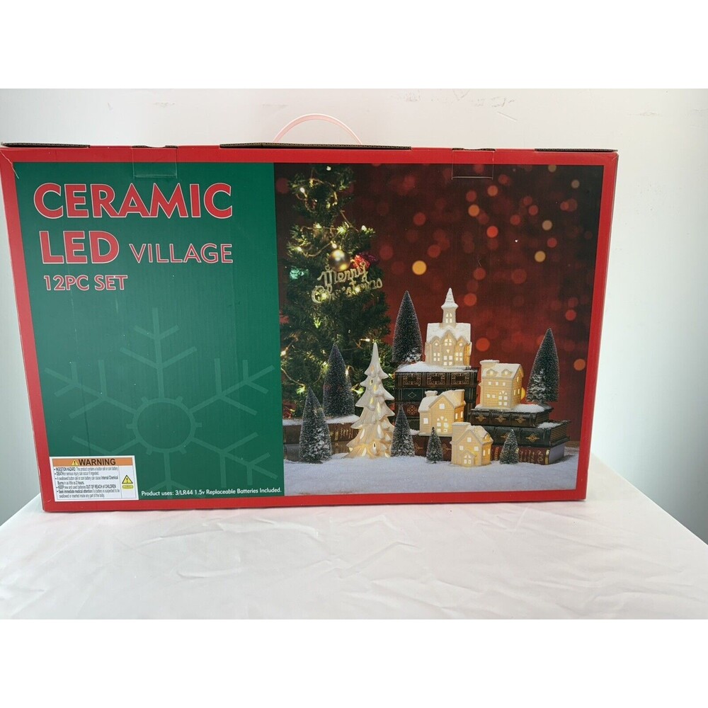 NEW CHRISTMAS 🎄 Ceramic Light Up Holiday Village 12 Piece Set - Picture 4 of 12